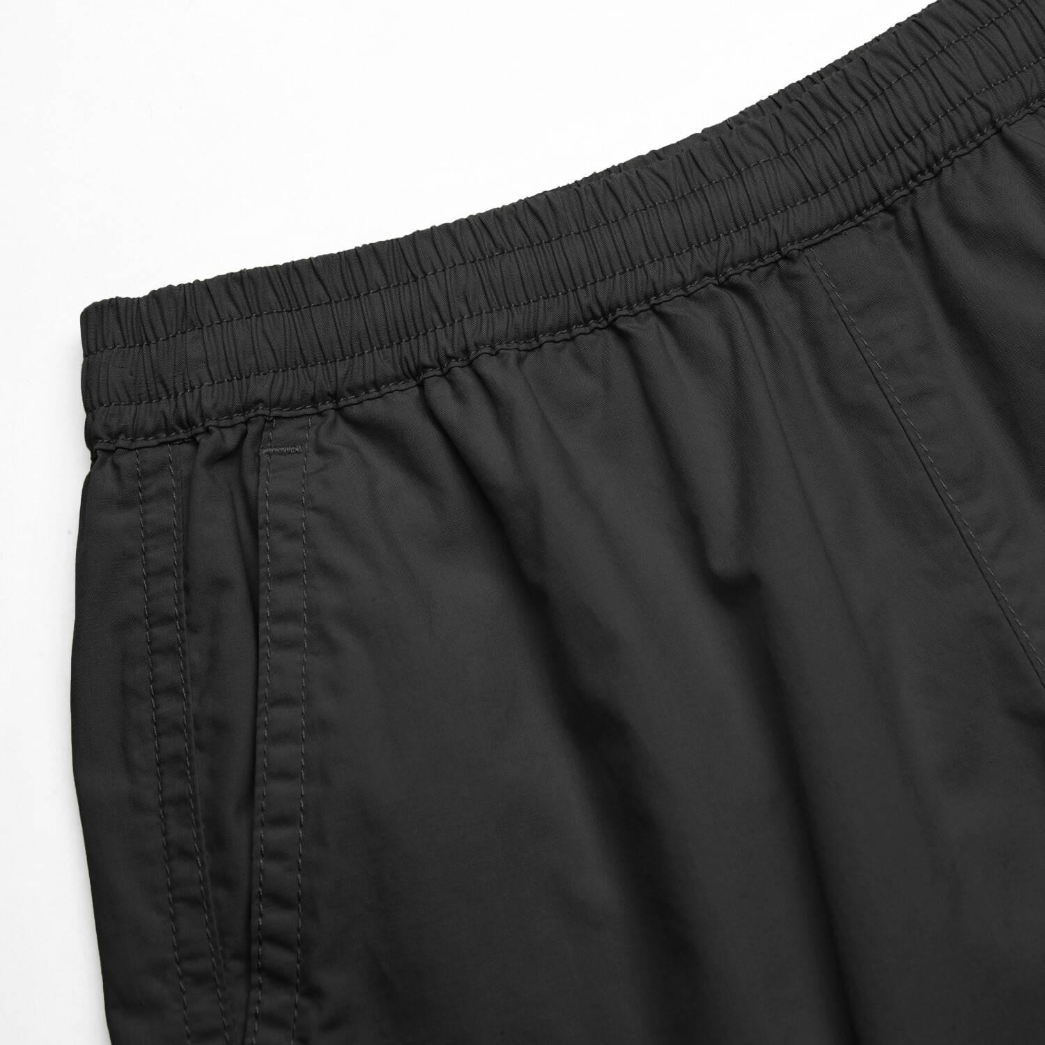 Junior's  Mid-Rise Regular Fit Elastic Waist Shorts - Image 3