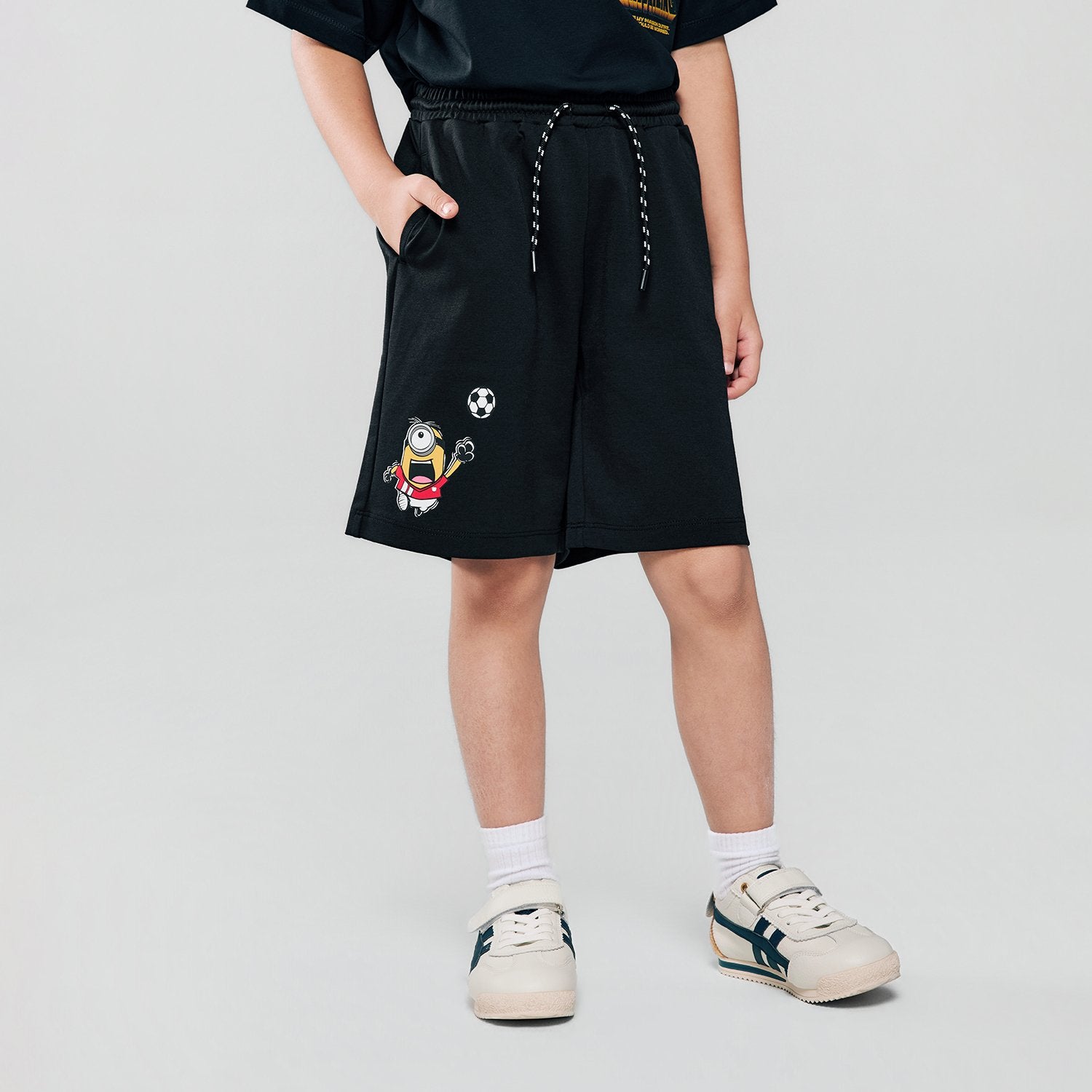 Junior Minions Relax Elastic Waist Shorts - Image 3
