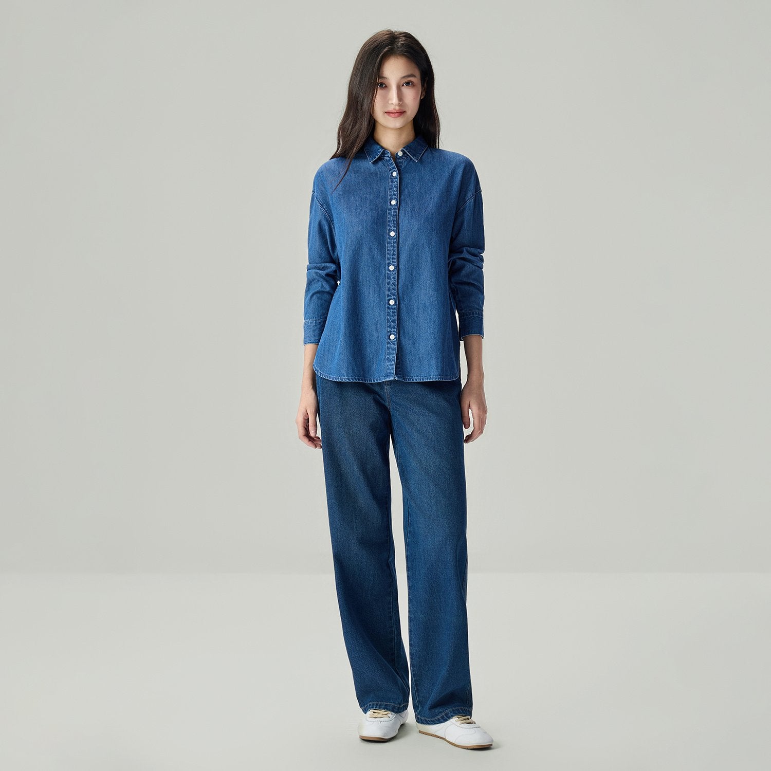 Women's Denim Loose Fit Long Sleeve Button-Front Shirt - Image 2