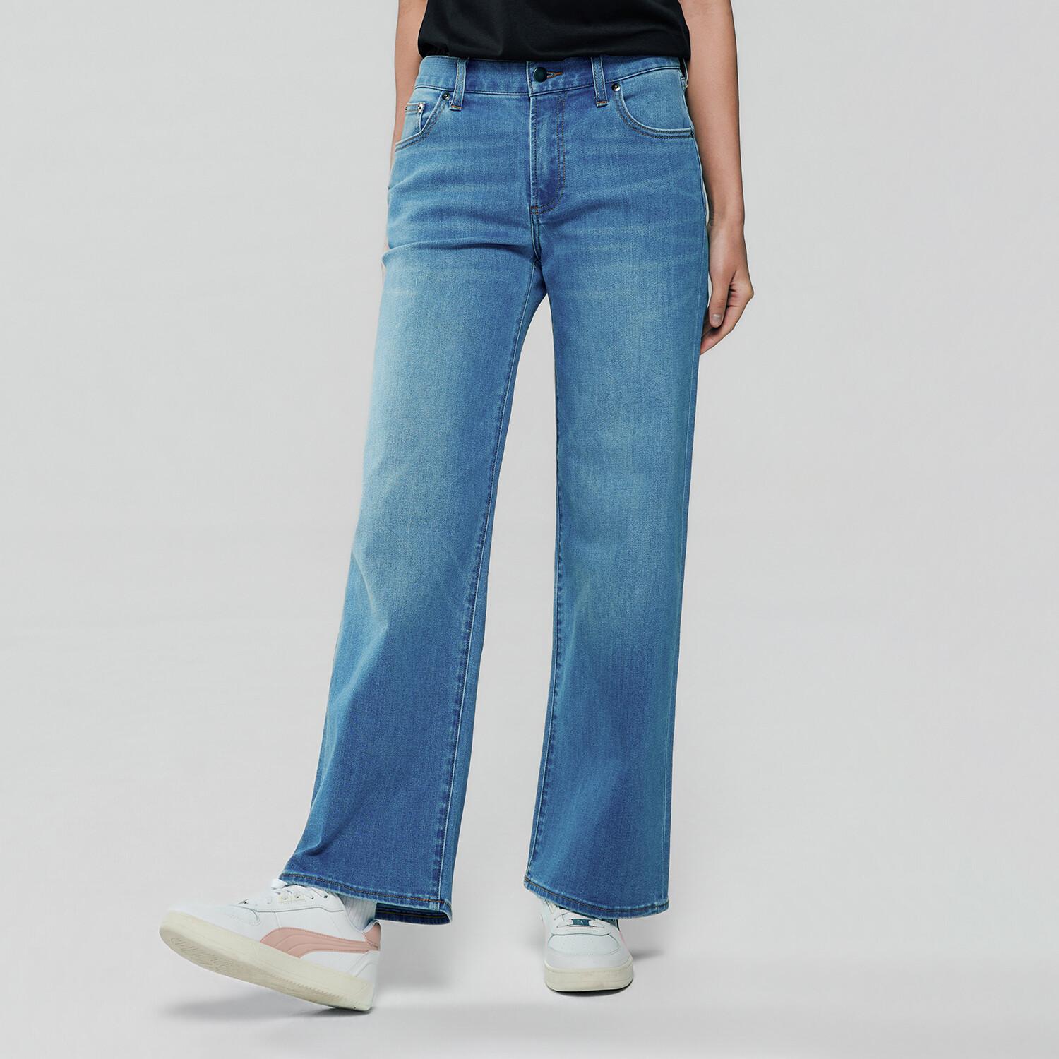 Women High Waist Loose Fit Pocket Jeans - Image 3