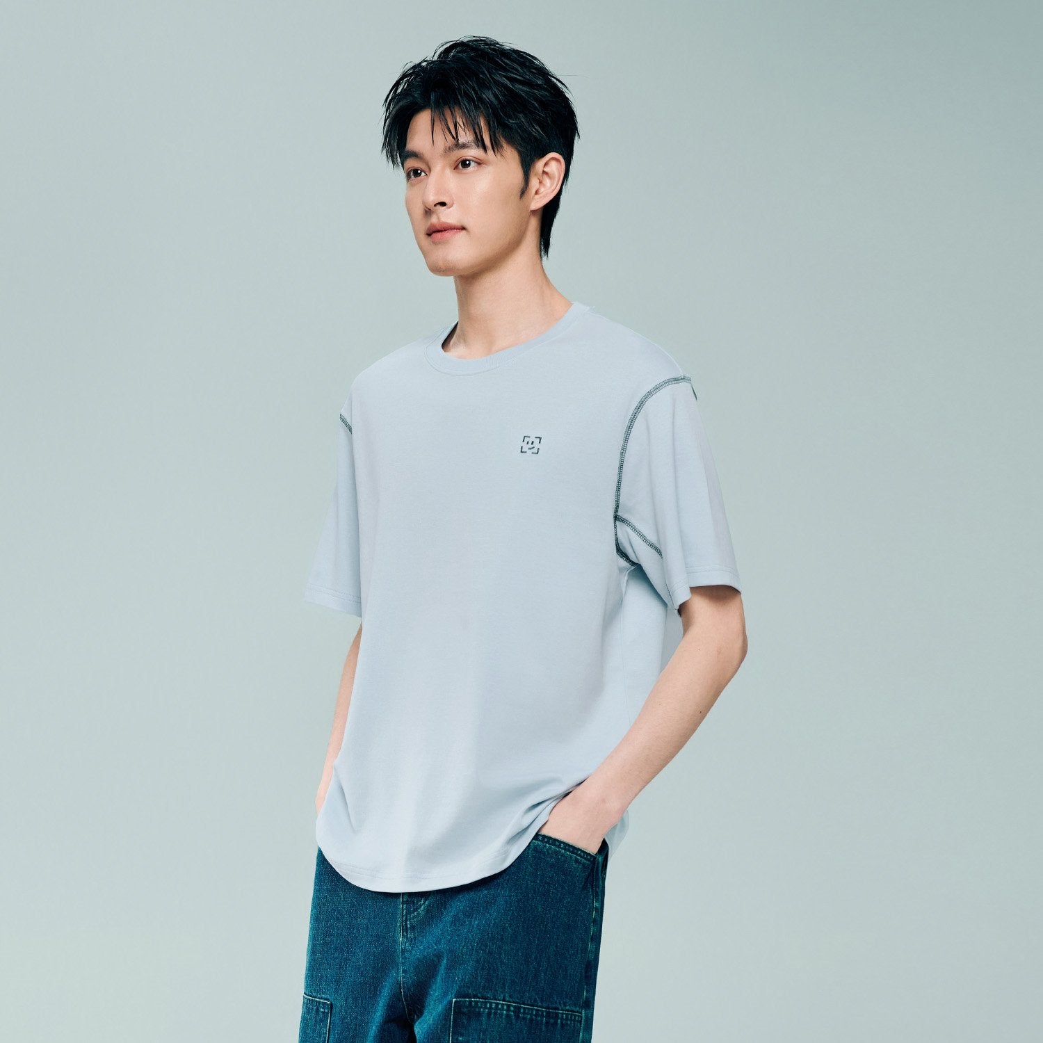Men's Interlocked Crewneck Loose Tee - Image 4