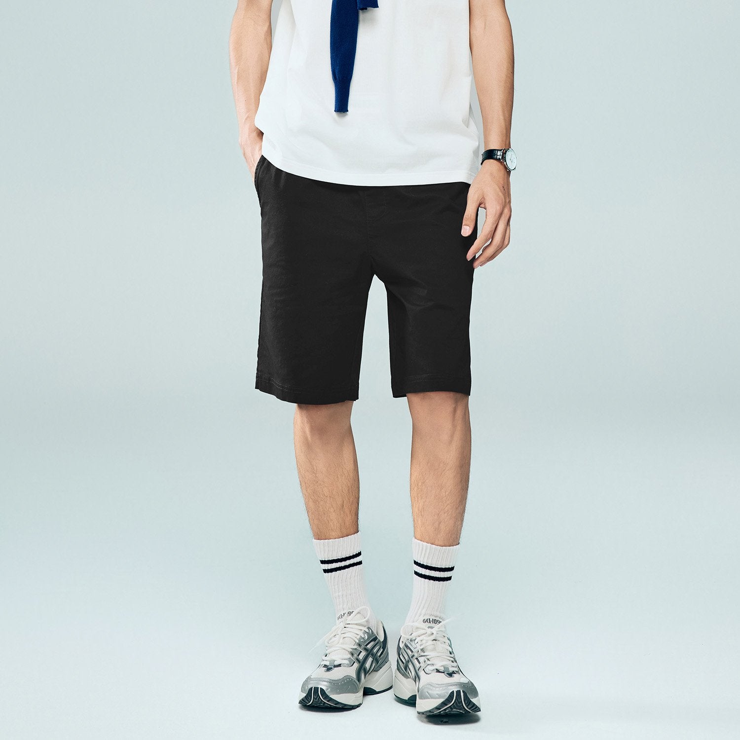 Men's Cotton Twill Mid Rise Regular Fit Shorts - Image 1