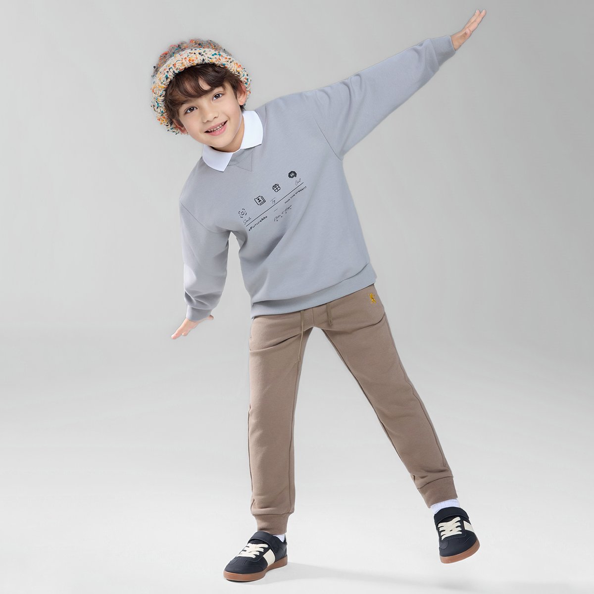 Junior's Interlock Crew Neck Relaxed Print Sweatshirt - Giordano Online