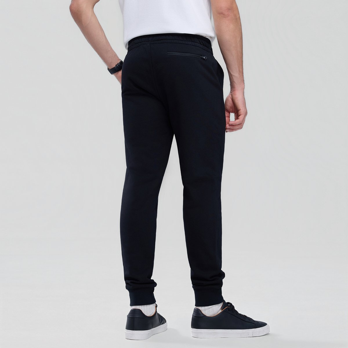 Men's French Terry Mid Rise Slim Taper Jogger - Giordano Online