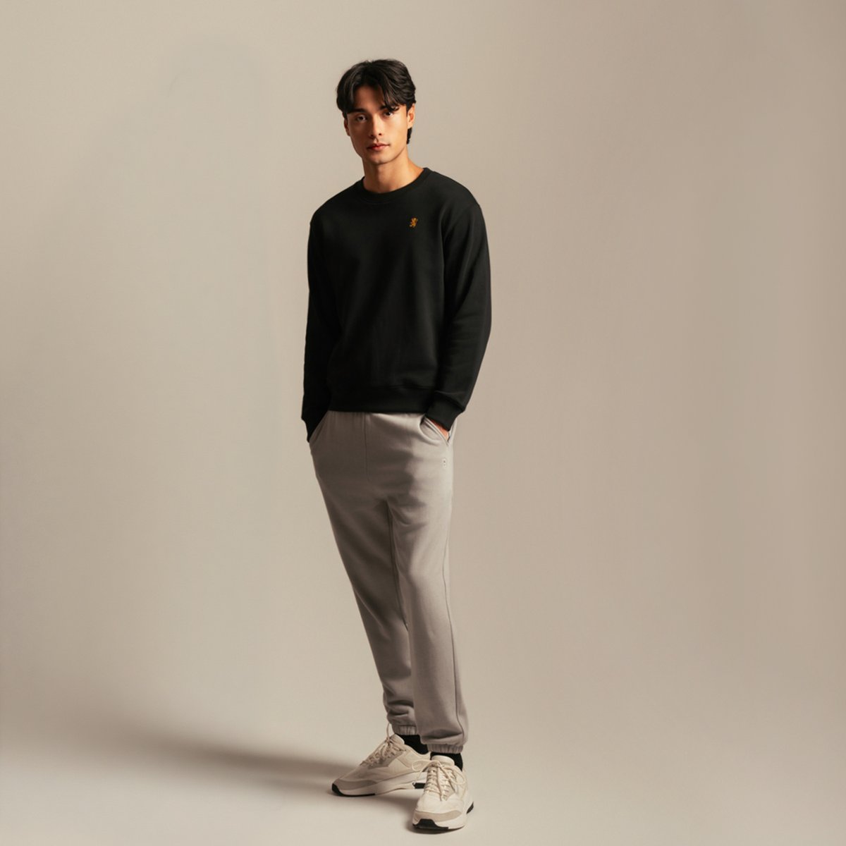 Men's French Terry Mid Rise Slim Taper Jogger - Giordano Online