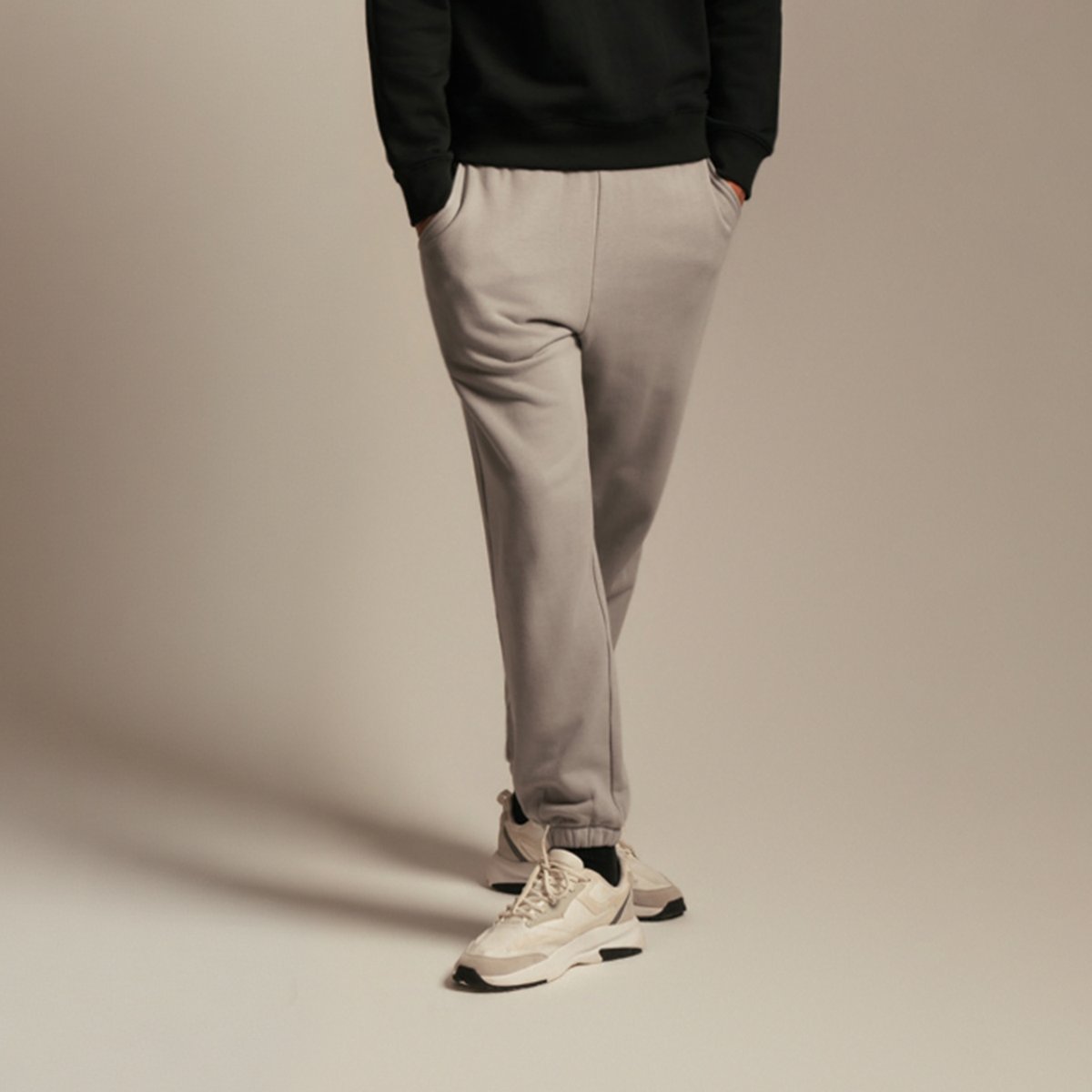 Men's French Terry Mid Rise Slim Taper Jogger - Giordano Online