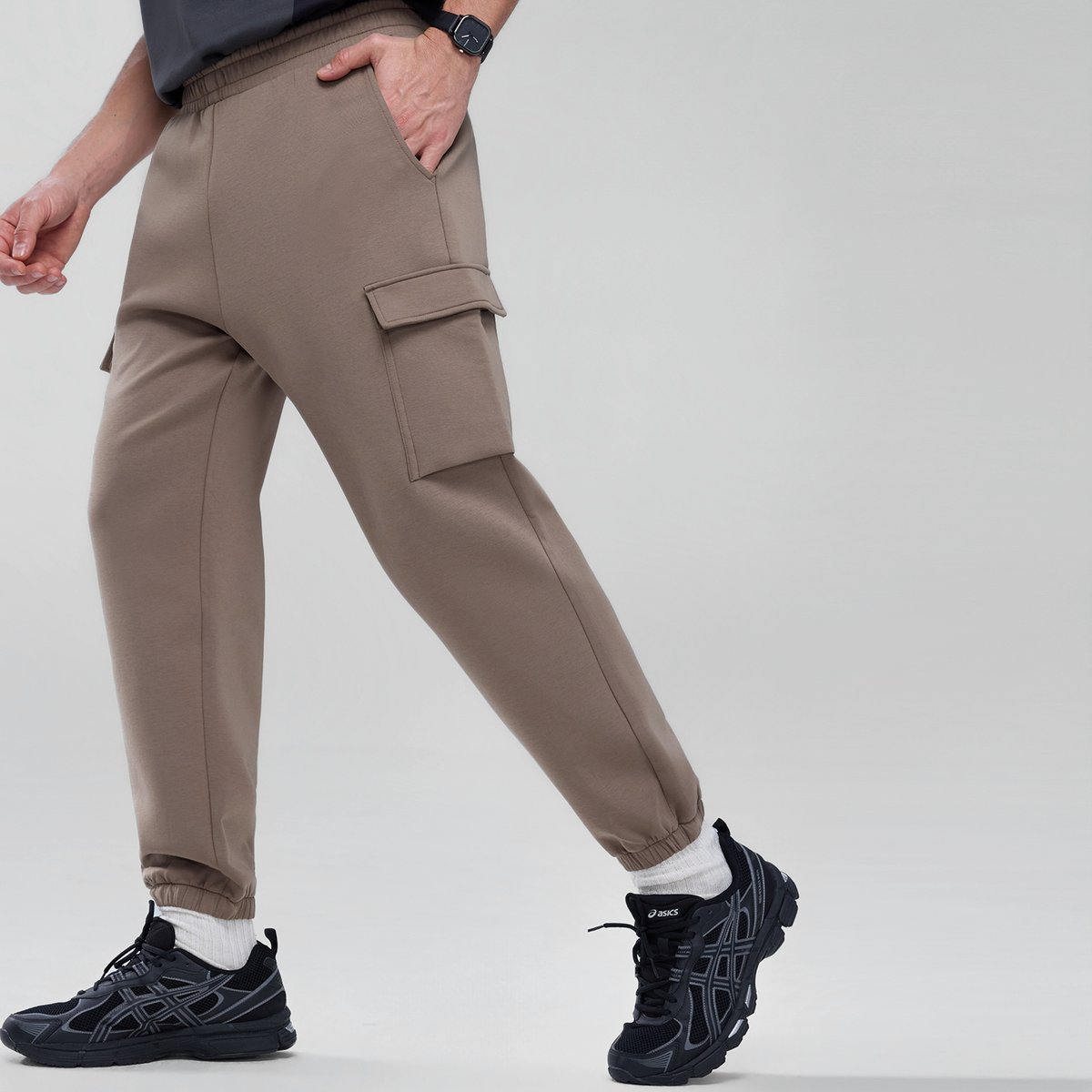 Men’s Interlock Jogger with Relaxed Tapered Fit - Khaki - Giordano Online