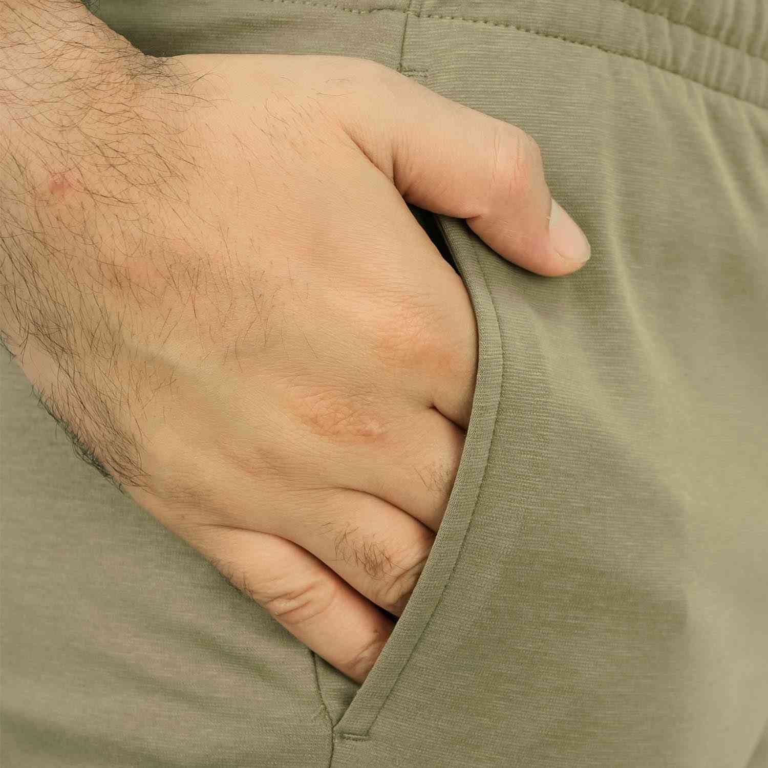 Men's Interlock Mid Rise Shorts - Green - Giordano