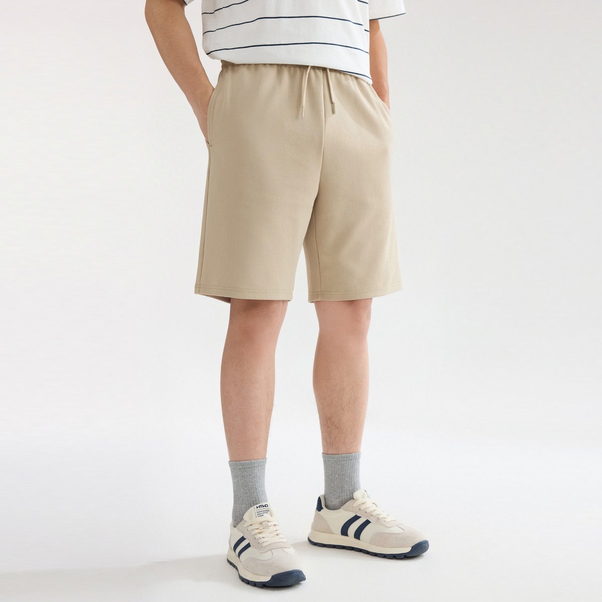 Men’s Interlock Mid‑Rise Regular Fit Elastic Waist Shorts - Giordano Online