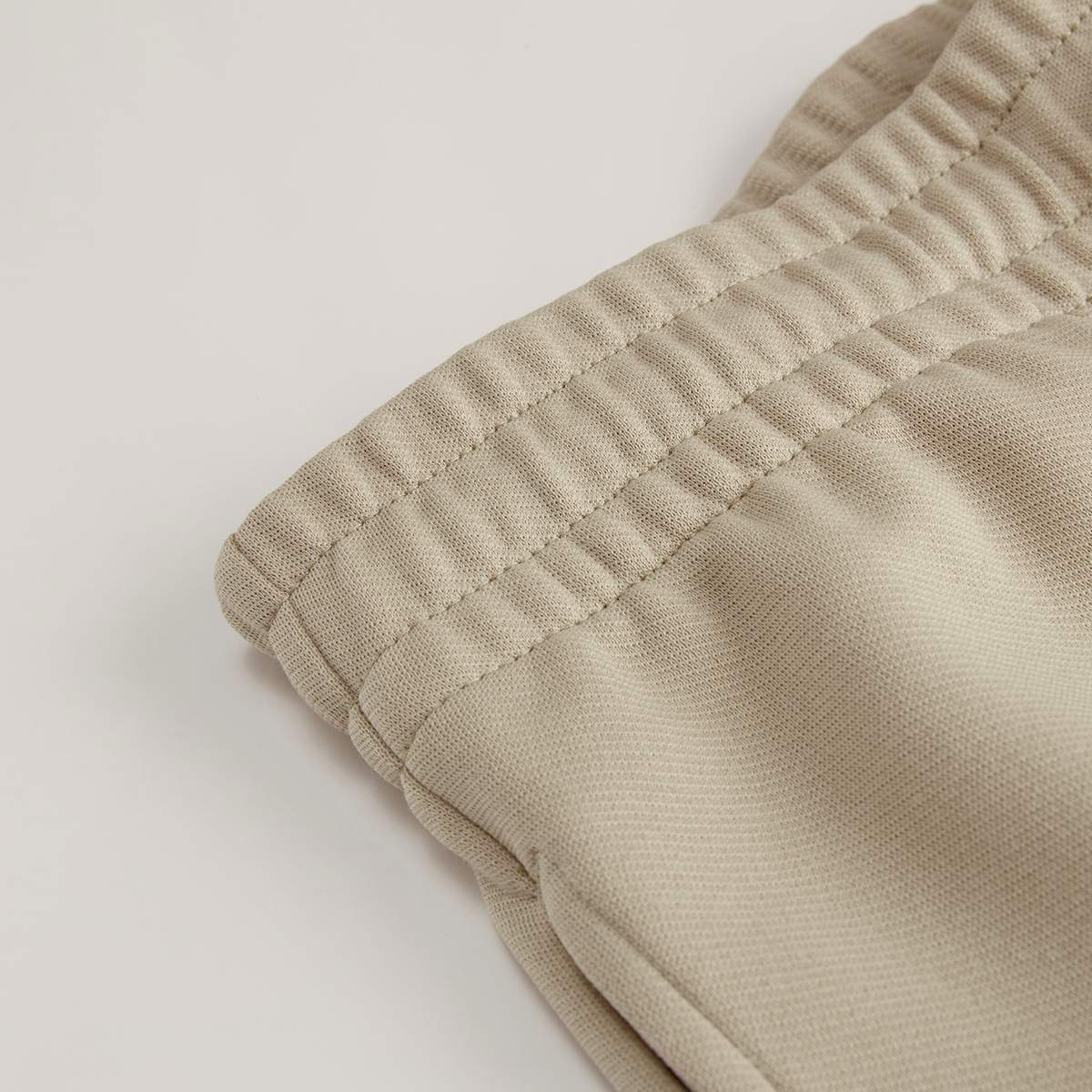 Men’s Interlock Mid‑Rise Regular Fit Elastic Waist Shorts - Giordano Online