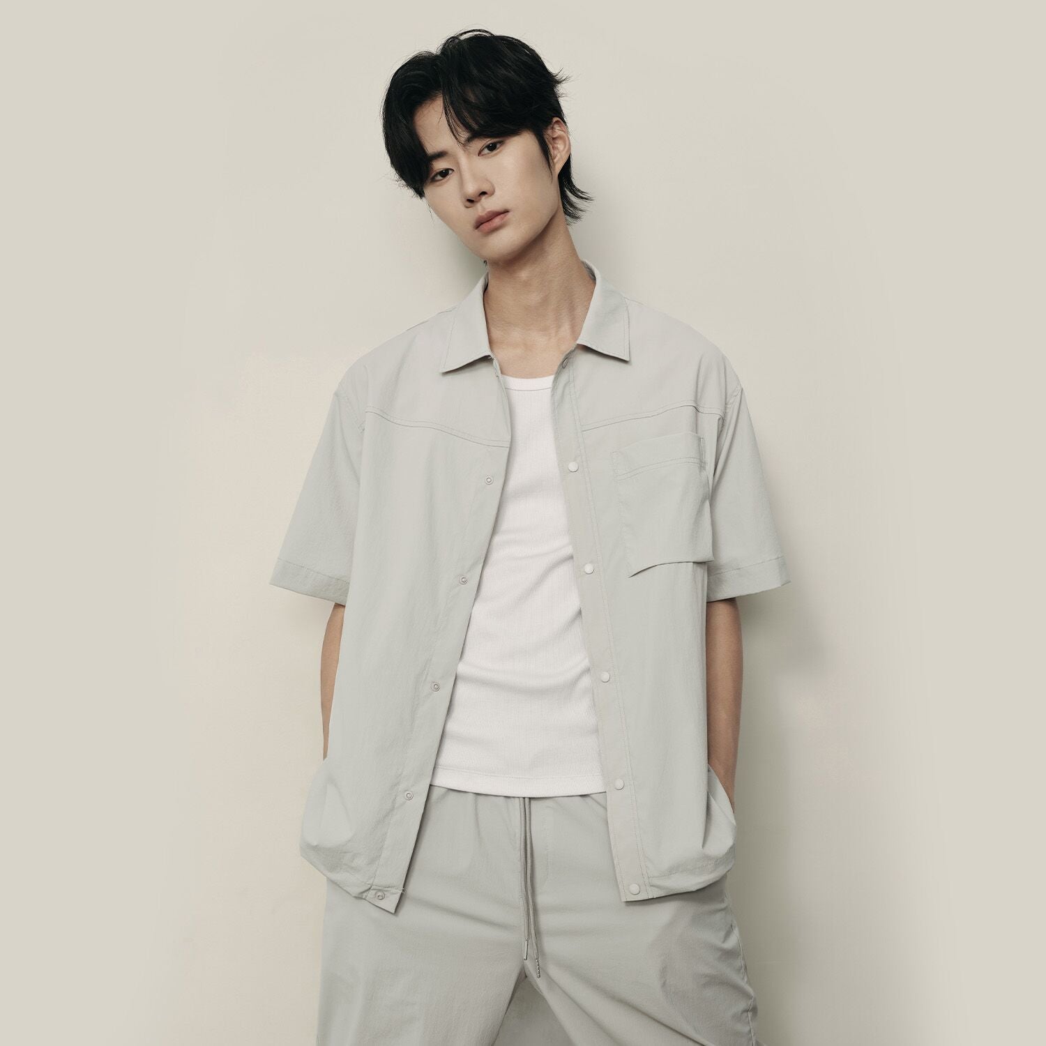 Men’s Nylon Stretch Short Sleeve Shirt – Lightweight & Water - Resistant | Korea Collection - Giordano