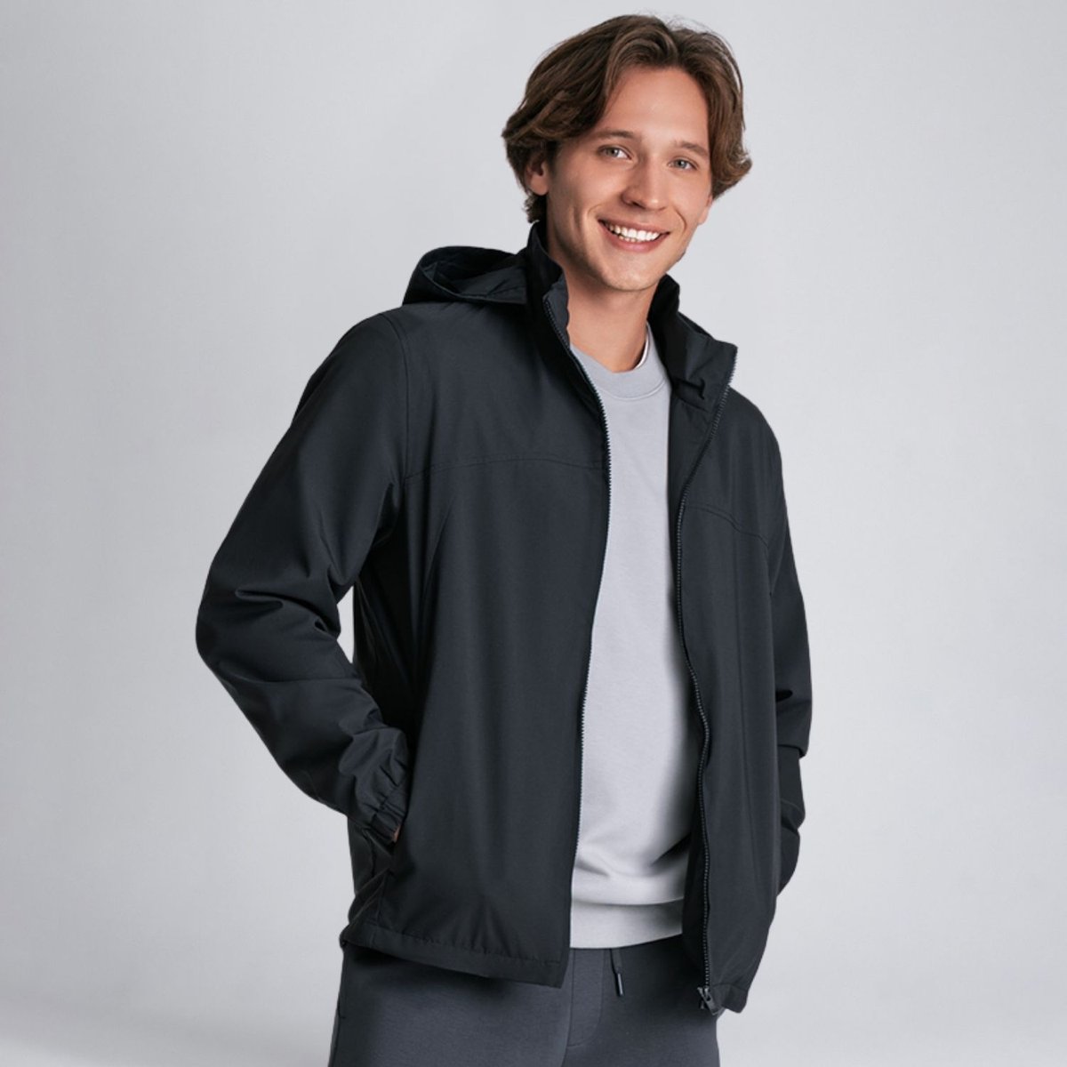 Men’s Regular Fit Sorona Lightweight Windbreaker - Giordano Online