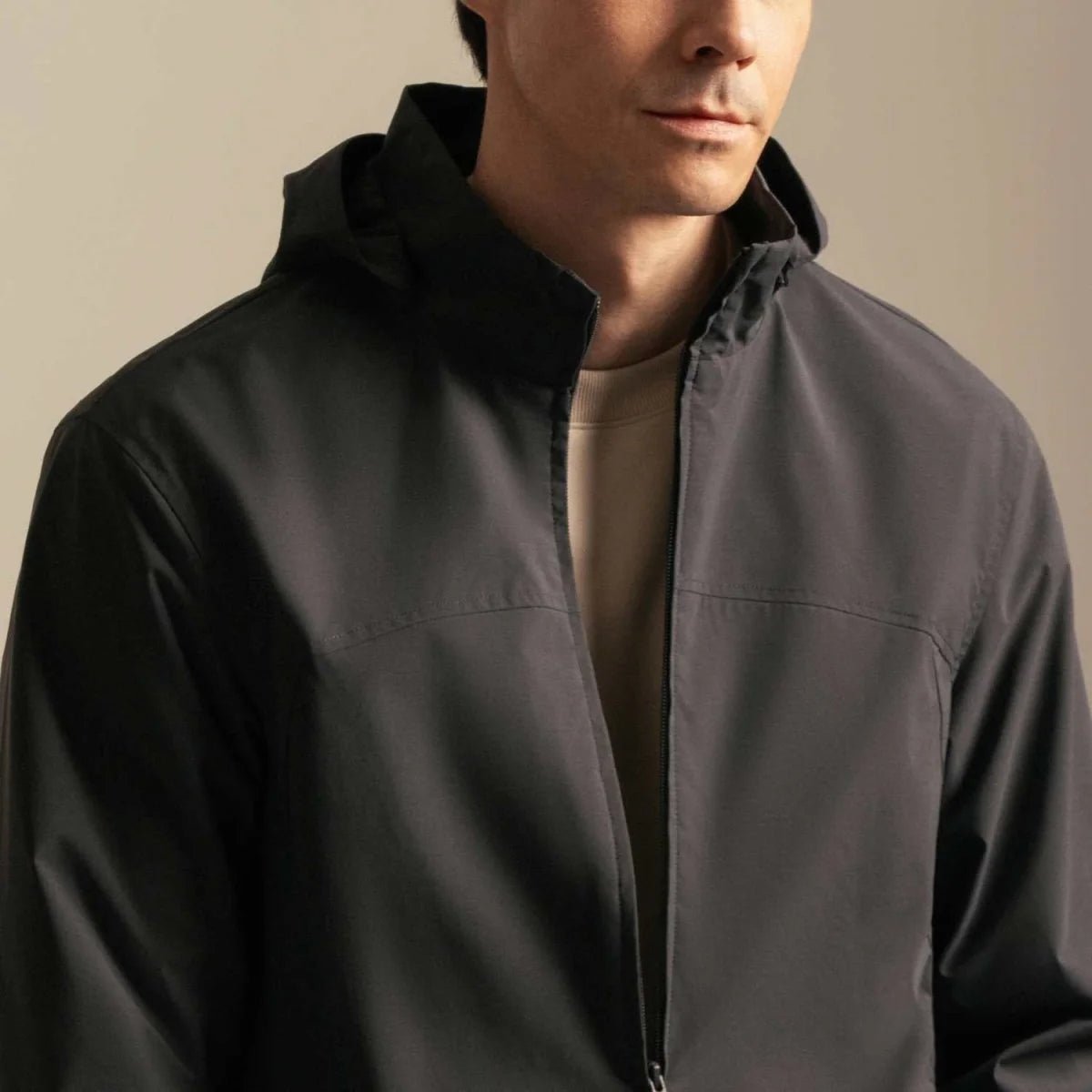 Men’s Regular Fit Sorona Lightweight Windbreaker - Giordano Online