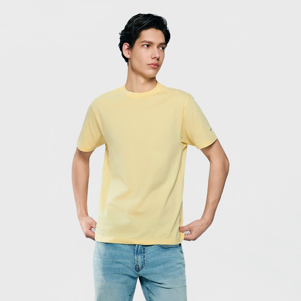 Men’s Slim Fit Cotton Crew Neck Tee - Giordano Online