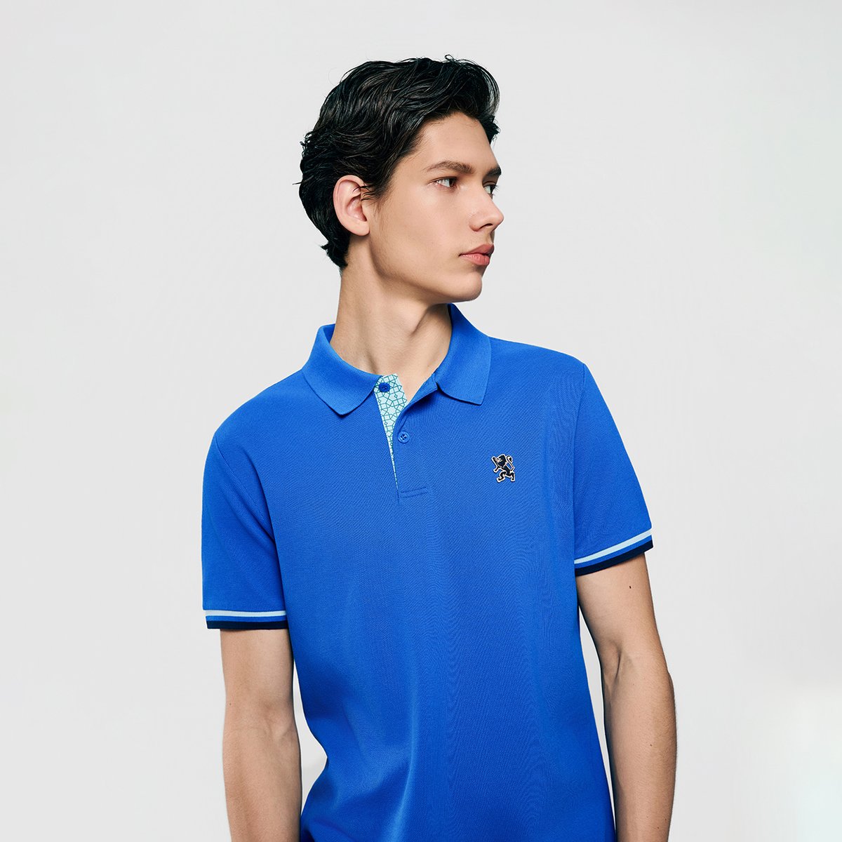 Men's Slim Fit Embroidered Solid Polo - Giordano Online