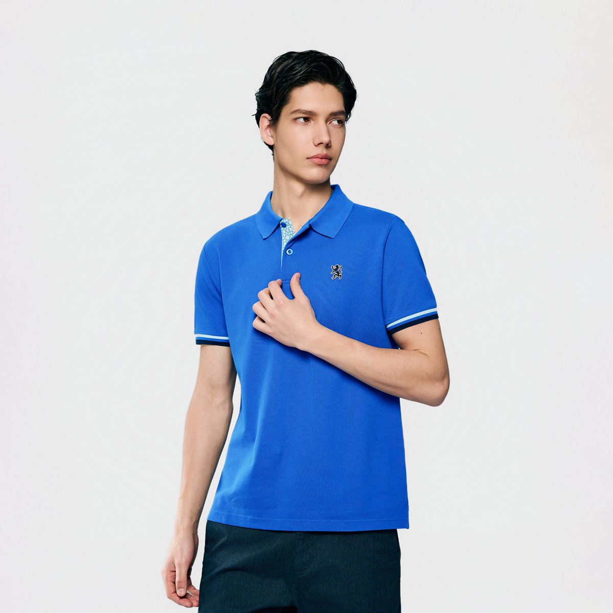 Men's Slim Fit Embroidered Solid Polo - Giordano Online