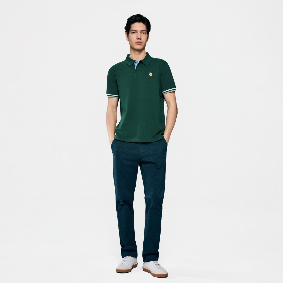 Men's Slim Fit Embroidered Solid Polo - Giordano Online