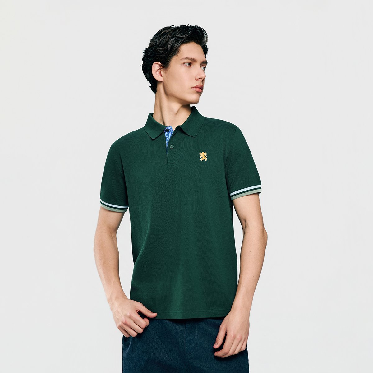 Men's Slim Fit Embroidered Solid Polo - Giordano Online