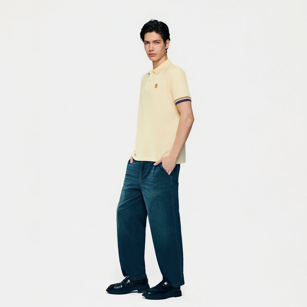 Men's Slim Fit Embroidered Solid Polo - Giordano Online
