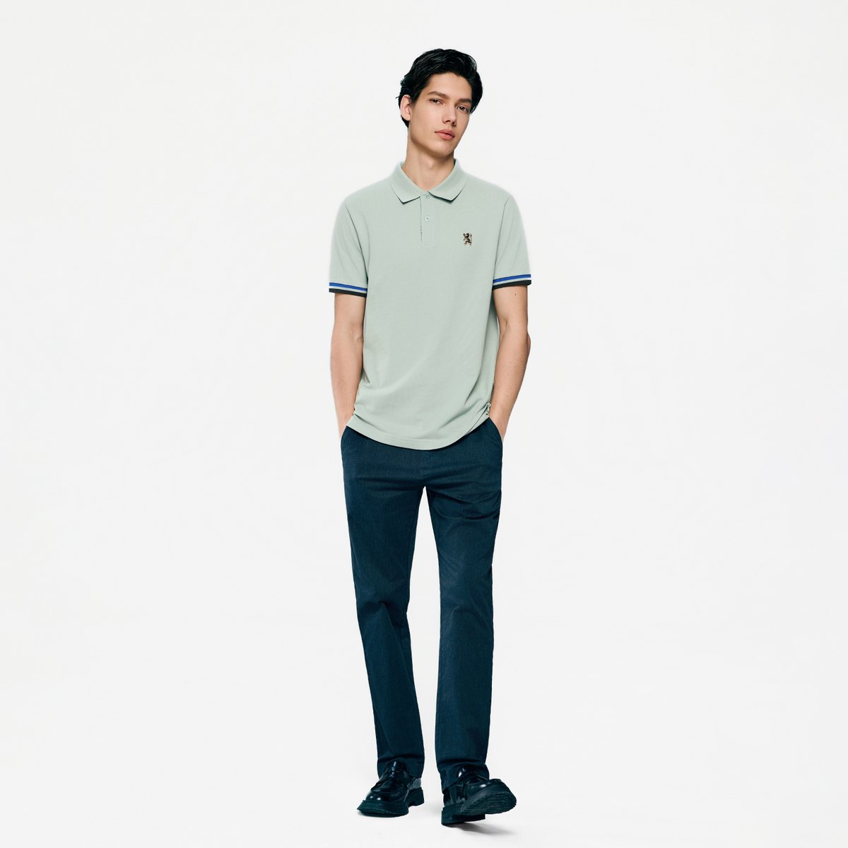 Men's Slim Fit Embroidered Solid Polo - Giordano Online