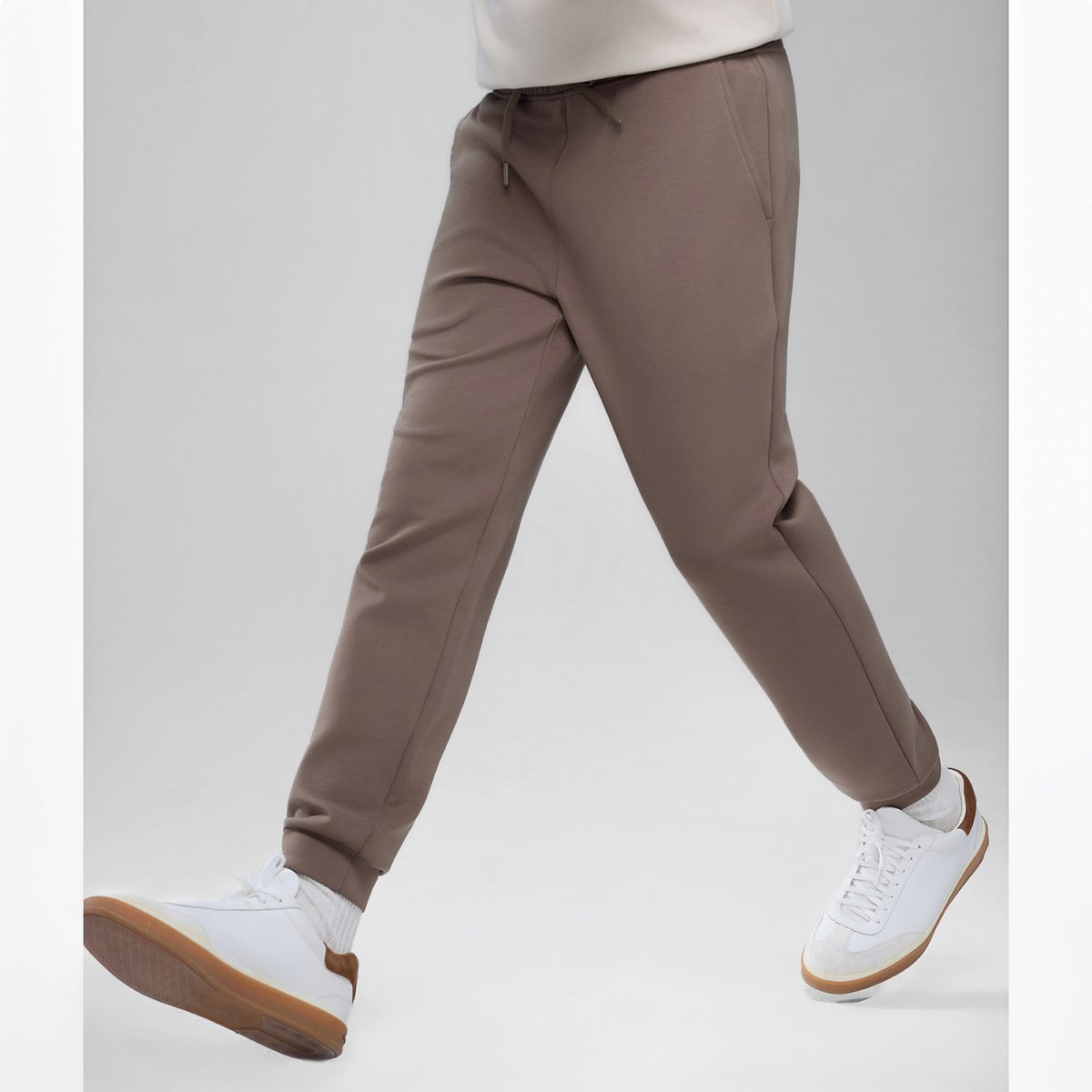 Men’s Slim Tapered Air Double Knit Joggers - Giordano Online