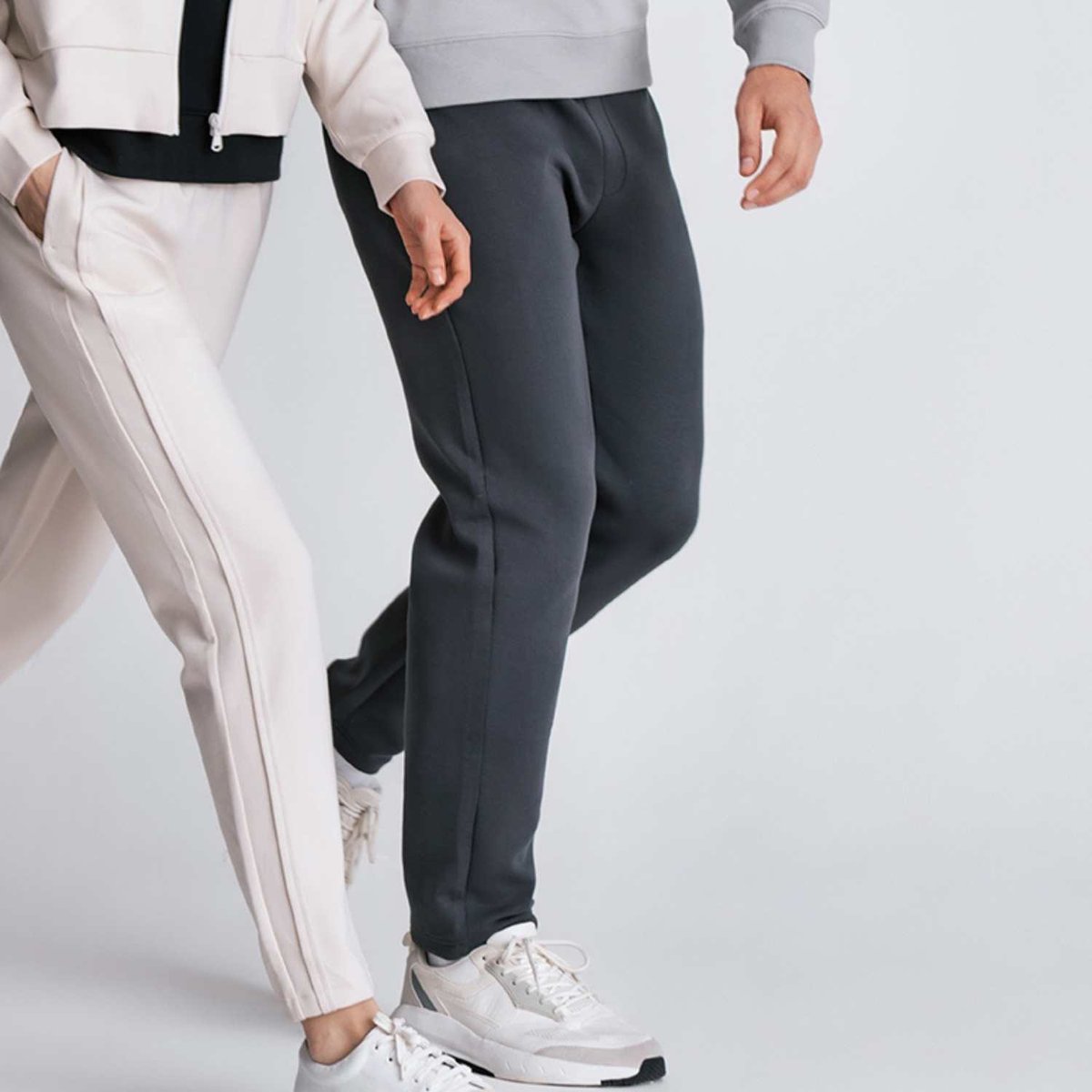 Men’s Slim Tapered Air Double Knit Joggers - Black - Giordano Online