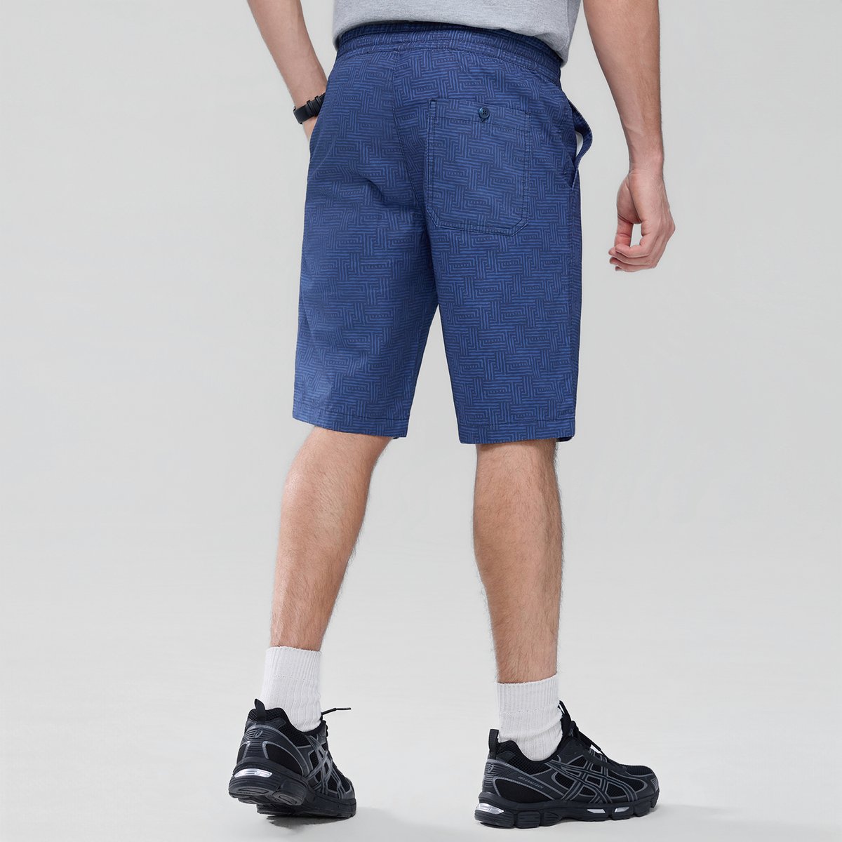 Men’s Slim Twill Bermuda Elastic Waist Short - Giordano Online