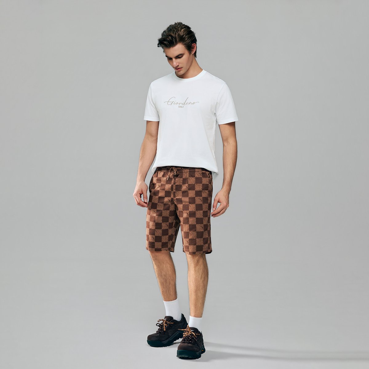 Men’s Slim Twill Bermuda Elastic Waist Short - Giordano Online