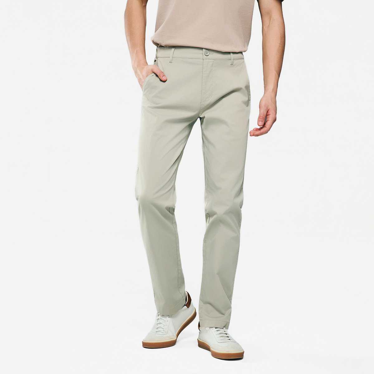 Men's Twill Low Rise Slim Taper Khaki Pant - Giordano Online