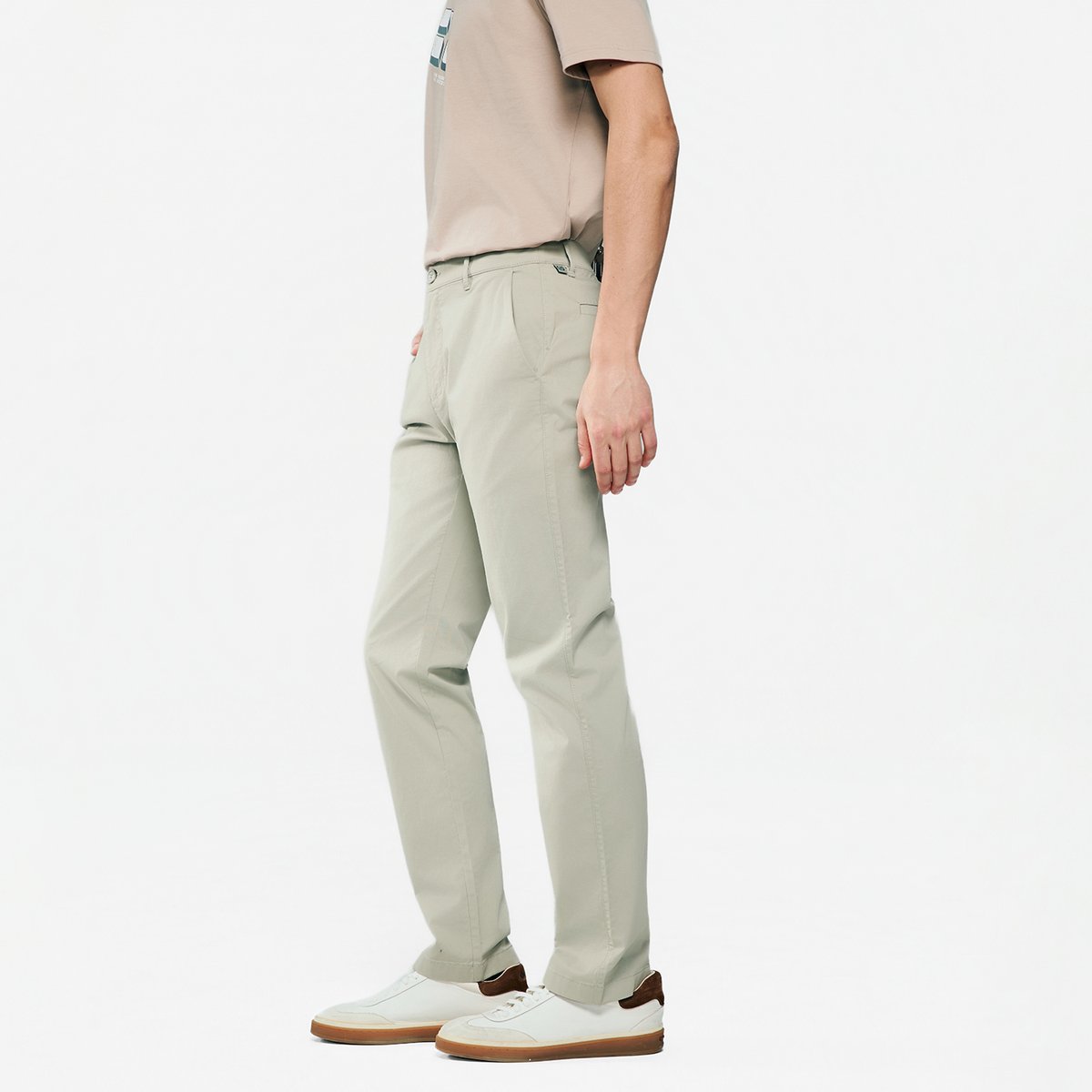 Men's Twill Low Rise Slim Taper Khaki Pant - Giordano Online