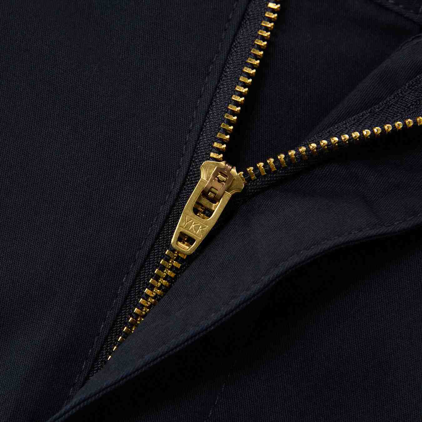 Men's Twill Low Rise Slim Tapered Bermuda - Giordano Online