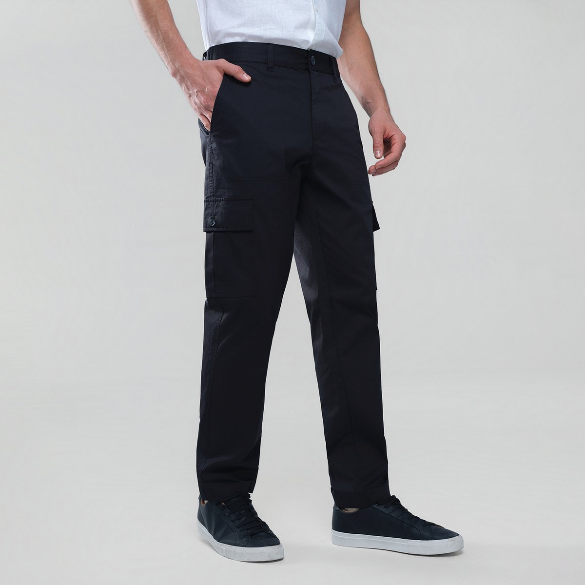 Men's Twill Relaxed Taper Elastic Waist Khaki Pant - Giordano Online