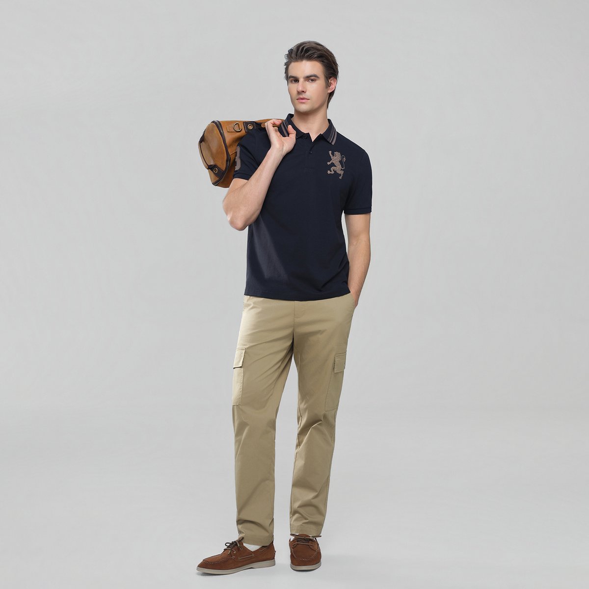 Men's Twill Relaxed Taper Elastic Waist Khaki Pant - Giordano Online