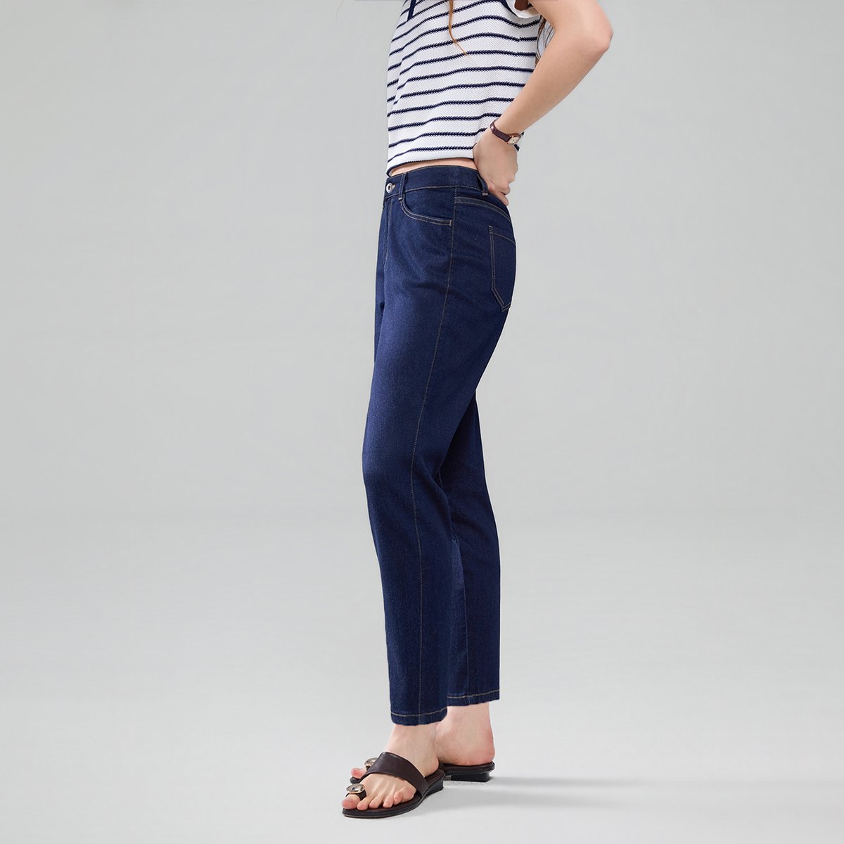 Women’s High‑Waist Ultra Stretch Straight Denim Jeans - Giordano Online