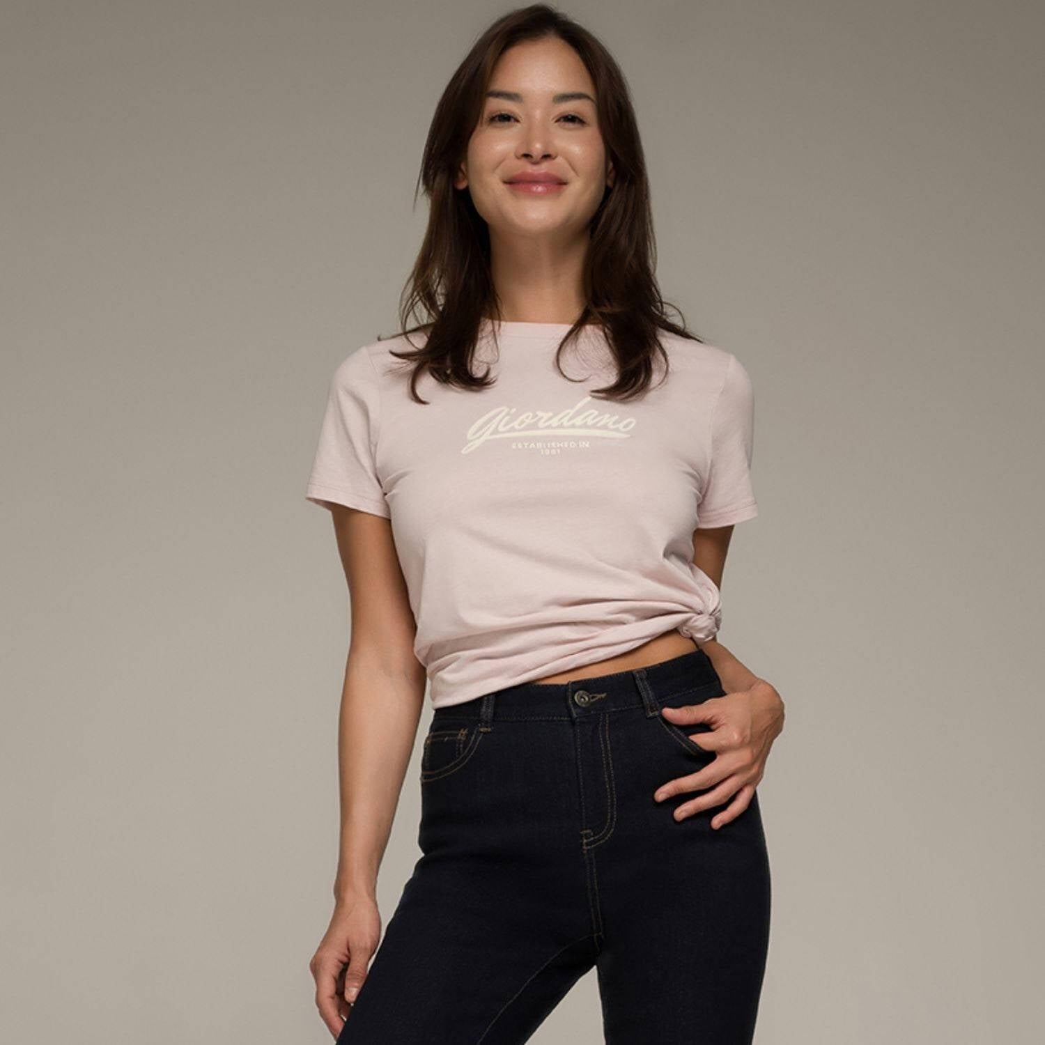 Women's Signature Print Tee | Comfort Fit Crew Neck - Giordano Online