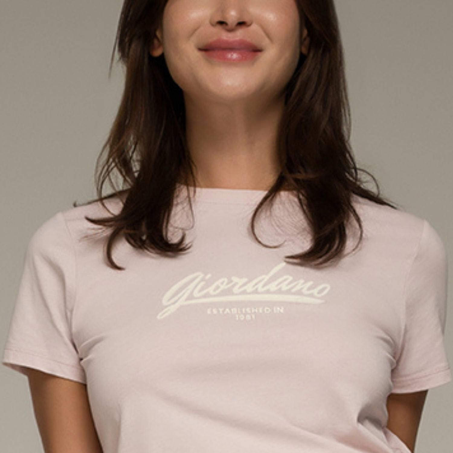 Women's Signature Print Tee | Comfort Fit Crew Neck - Giordano Online